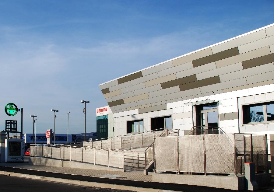 image 13 of Farmacia e ambulatori medici