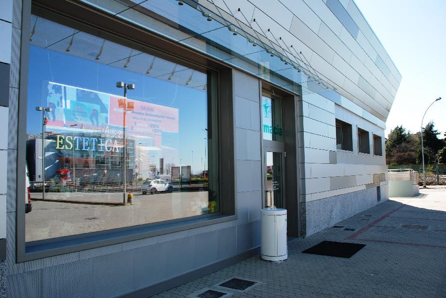 image 19 of Farmacia e ambulatori medici