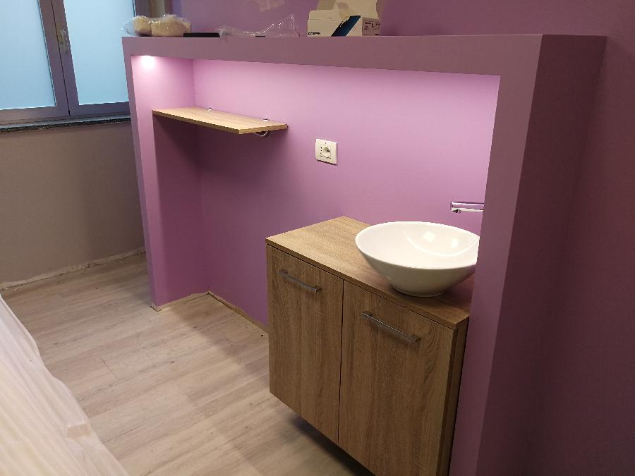 image 6 of Realizzazione di nuovo barbiere e centro massaggi
